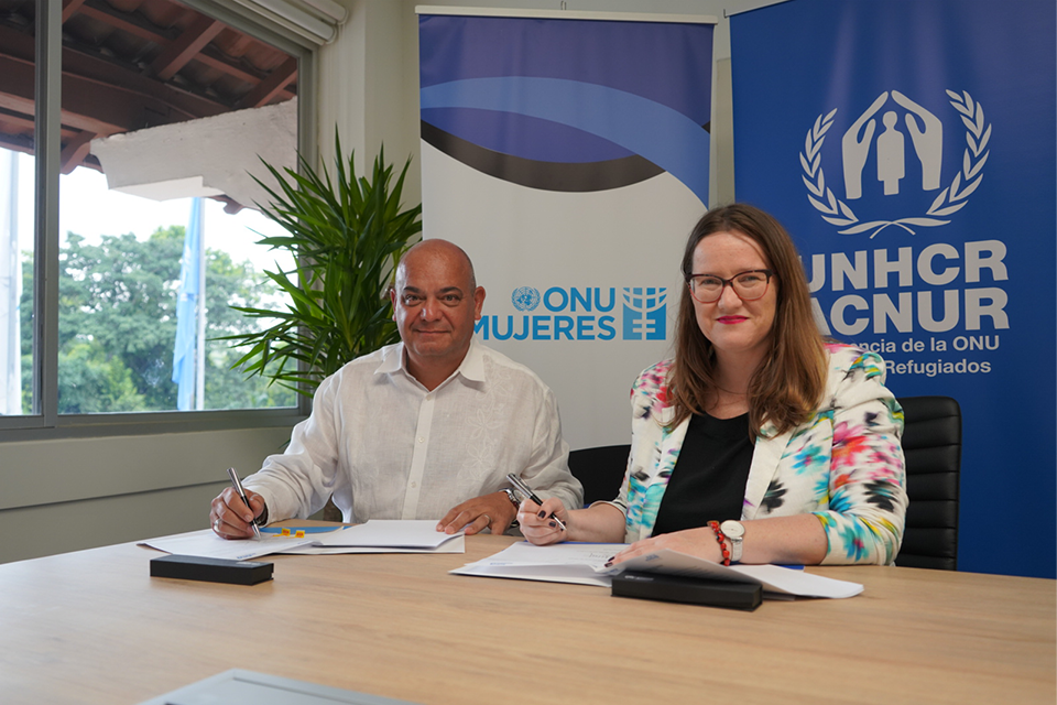 firma_acnur_onu_mujeres_01.png