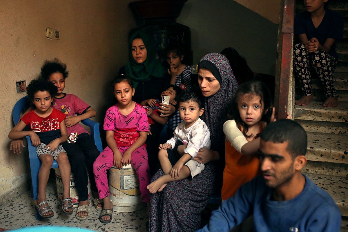 More than one million Palestinian women and girls in Gaza are facing catastrophic hunger, with almost no access to food, safe drinking water, functioning toilets or running water, creating life-threatening risks. Photo credit: UN Women/Samar Abu Elouf