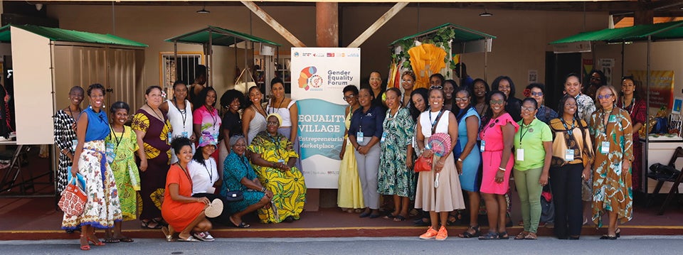 Nyaradzayi Gumbonzvanda, UN Women Deputy Executive Director for Normative Support, UN System Coordination and Programme Results met with women at the Equality Village, the entrepreneurial marketplace within the framework of the Gender Equality Forum, organized by UN Women ahead of the SIDS4. Photo: UN Women/Ryan Brown