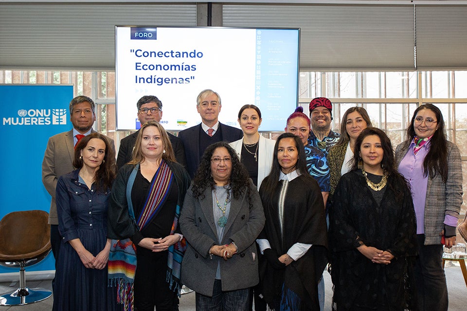 ONU Mujeres, Ministerio de la Mujer y Comité de Fomento Indígena realizan foro internacional sobre economía indígena  