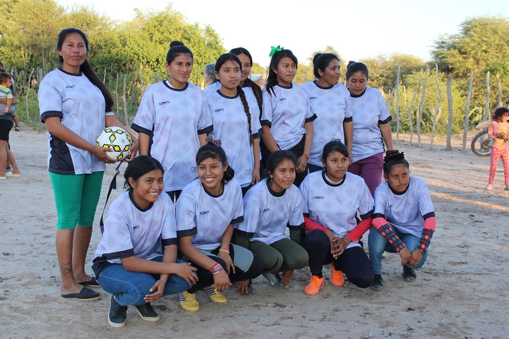 Más de 40 mujeres indígenas y criollas disputaron partidos de fútbol en Vaca Perdida (Formosa). Foto: ONU Mujeres