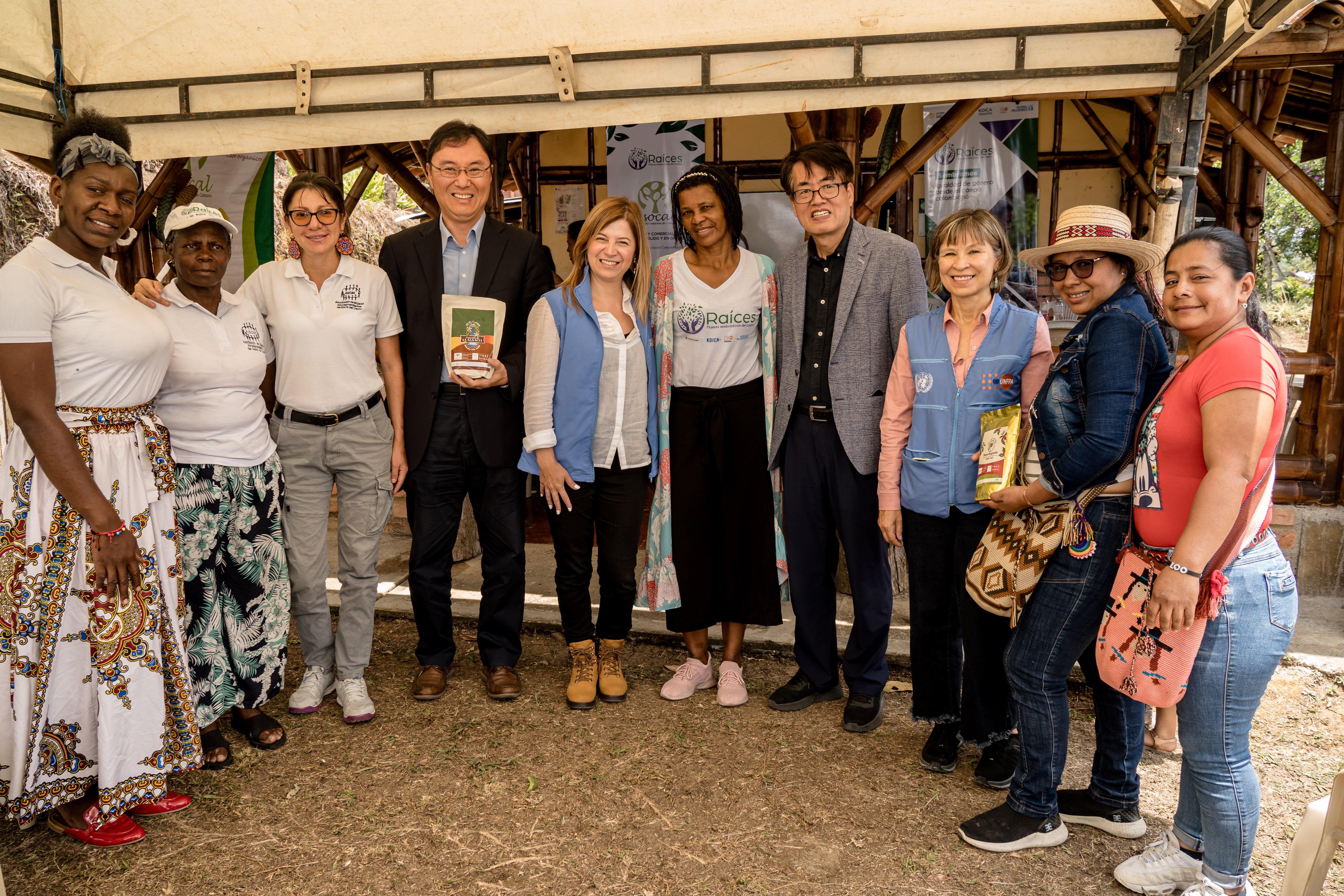 Las mujeres están reviviendo y adaptando prácticas que han sostenido a sus comunidades durante generaciones, creando un modelo de agricultura sostenible que puede inspirar a otras comunidades. Foto: ONU Mujeres/Miguel Varona.