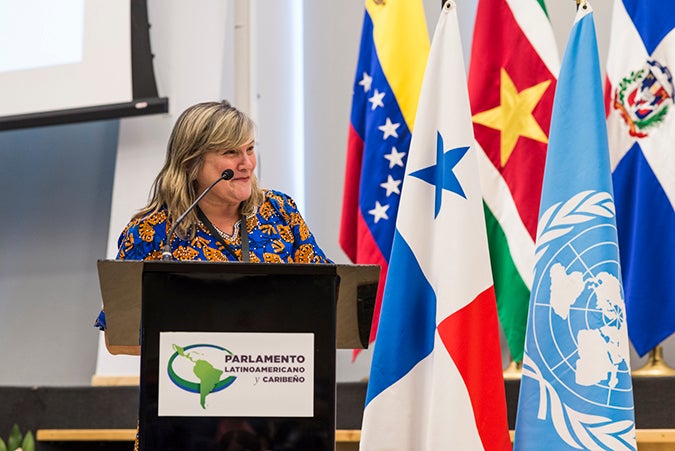 María Noel Vaeza Consultas CSW61