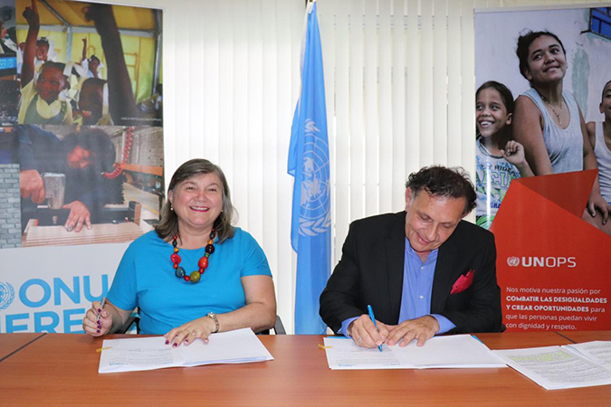 Firma del acuerdo entre ONU Mujeres y UNOPS