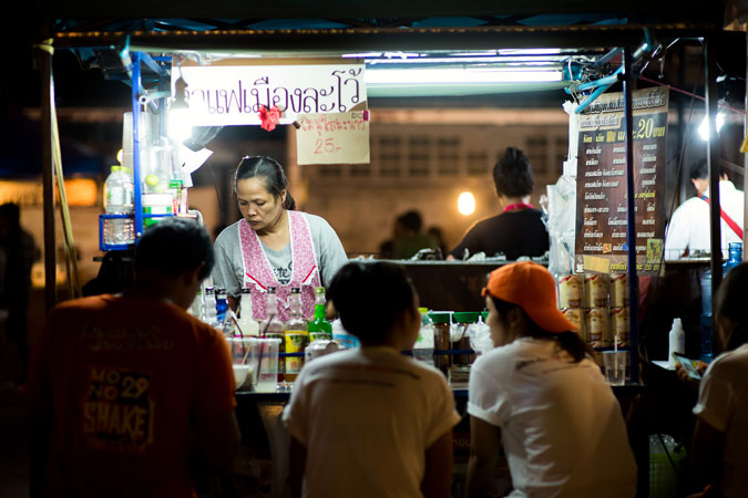 Woman street vendor in Asia. Photo: UN Women/Pornvit Visitoran 