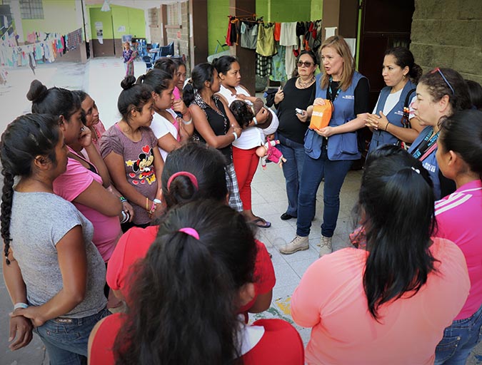 UN Women representatives visited the Alotenango shelter to meet with women survivors and community leaders. Photo: UN Women/Johanna Reyes Málaga.